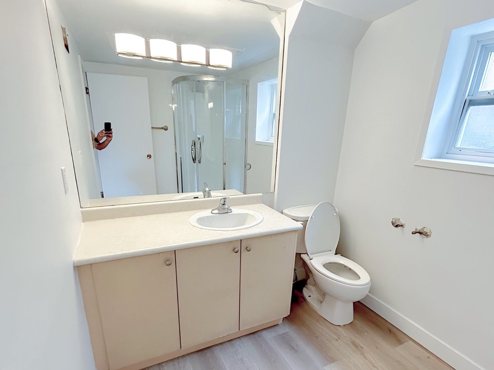 Room in House for Rent - 7005 Maureen Cres, Burnaby, BC 4